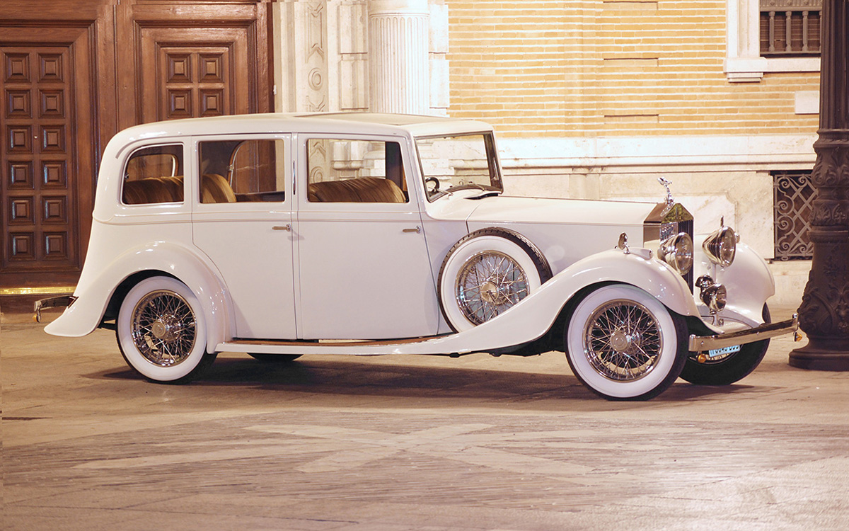 Coches Clásicos de Lujo para Bodas en Valencia
